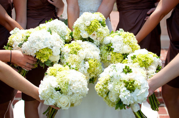 hoa cưới cầm tay cẩm tú cầu
