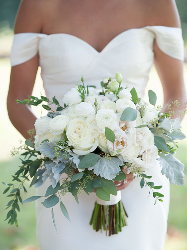 Top 7 mẫu hoa cưới cầm tay màu trắng mới nhất năm 2024